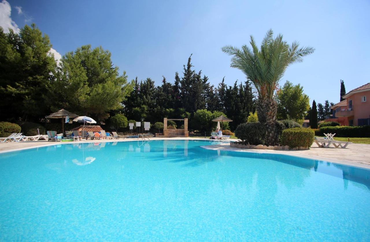 Limnaria Villas - Spacious 2 Bedroom Apartament Pafos